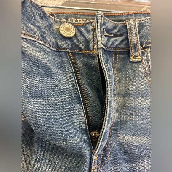 👖”American Eagle” Ladies Blue Super Stretch Skinny Jeans with Subtle Whiskering💙 - Picture 7 of 15
